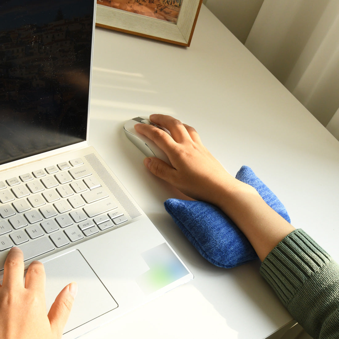 Ergonomic Mouse Wrist Rest for Desktop and Laptop, Bean Bag Wrist Support for Typing, Relief Wrist Pain, Blue
