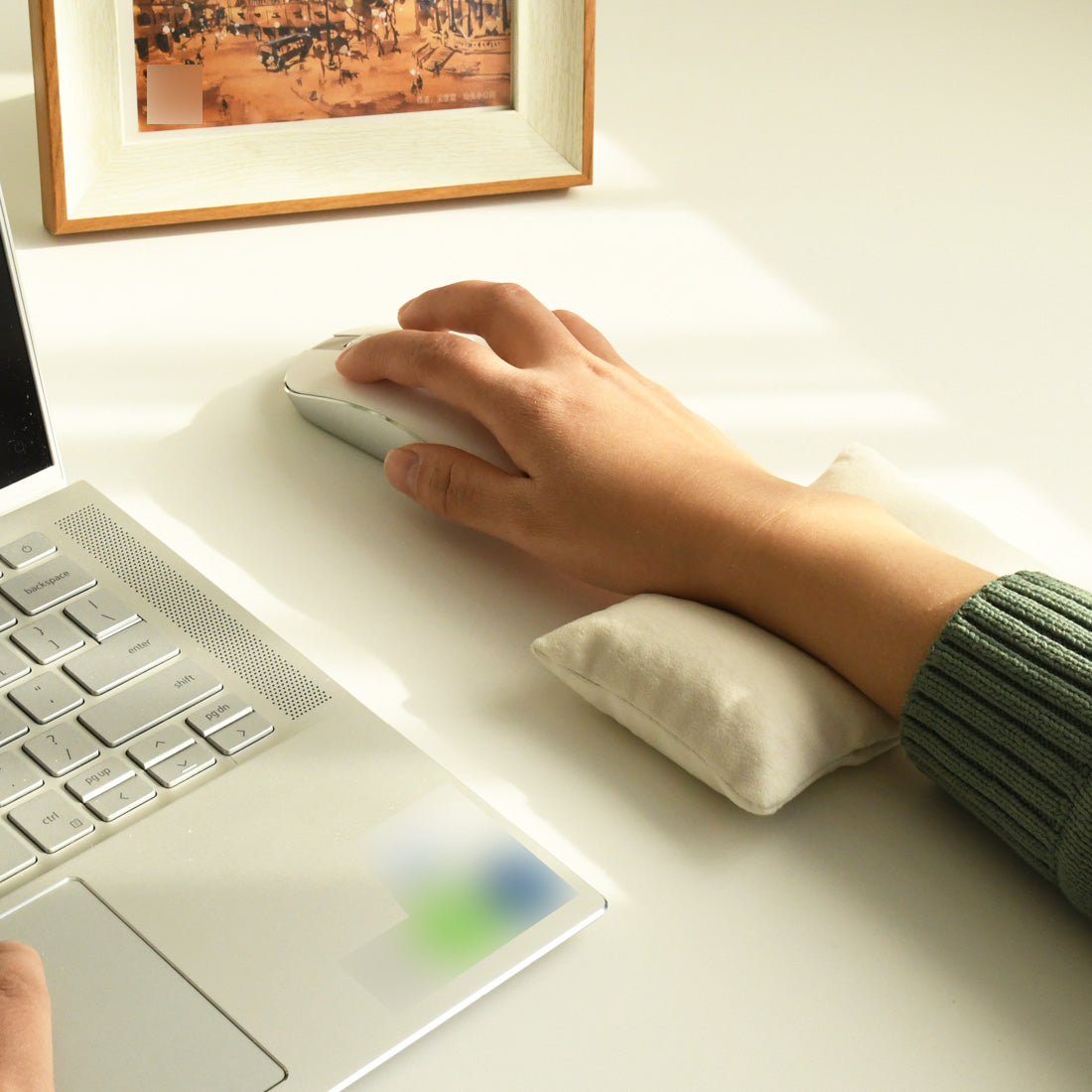 Ergonomic Bean Bag Wrist Rest for mouse, Carpal Tunnel Mouse Support Pad Filled Ergo Beads for Computer, Laptop, PC Gaming
