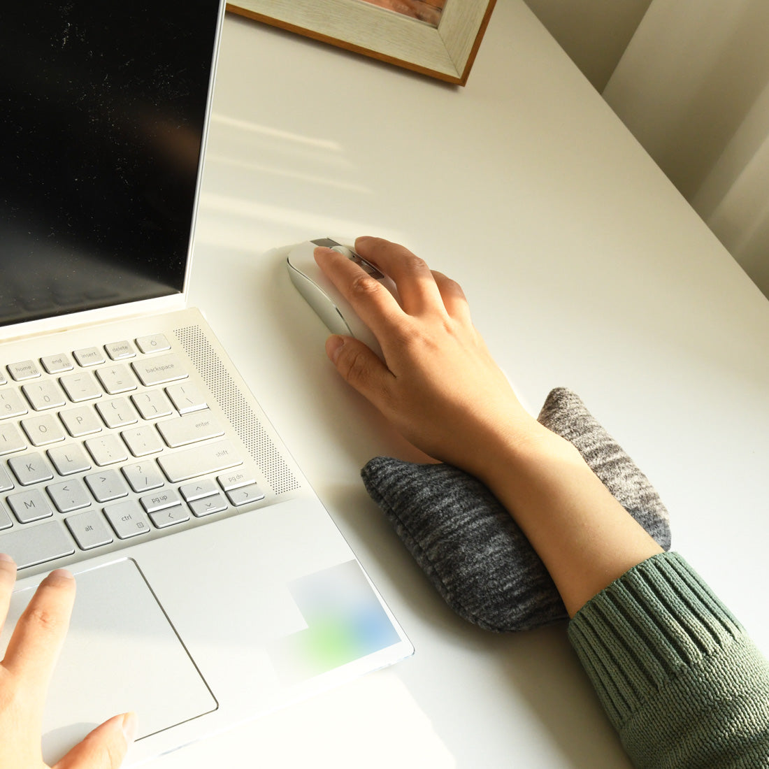 Ergonomic Mouse Wrist Rest for Desktop and Laptop, Bean Bag Wrist Support for Typing, Relief Wrist Pain, Dark Gray
