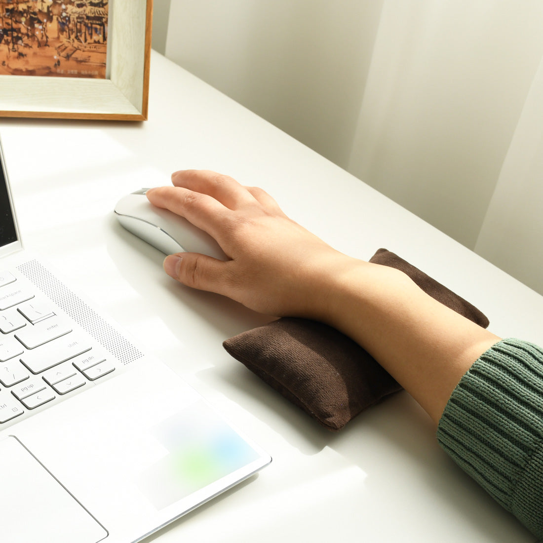 Ergonomic Bean Bag Wrist Rest for mouse, Carpal Tunnel Mouse Support Pad Filled Ergo Beads for Computer, Laptop, PC Gaming