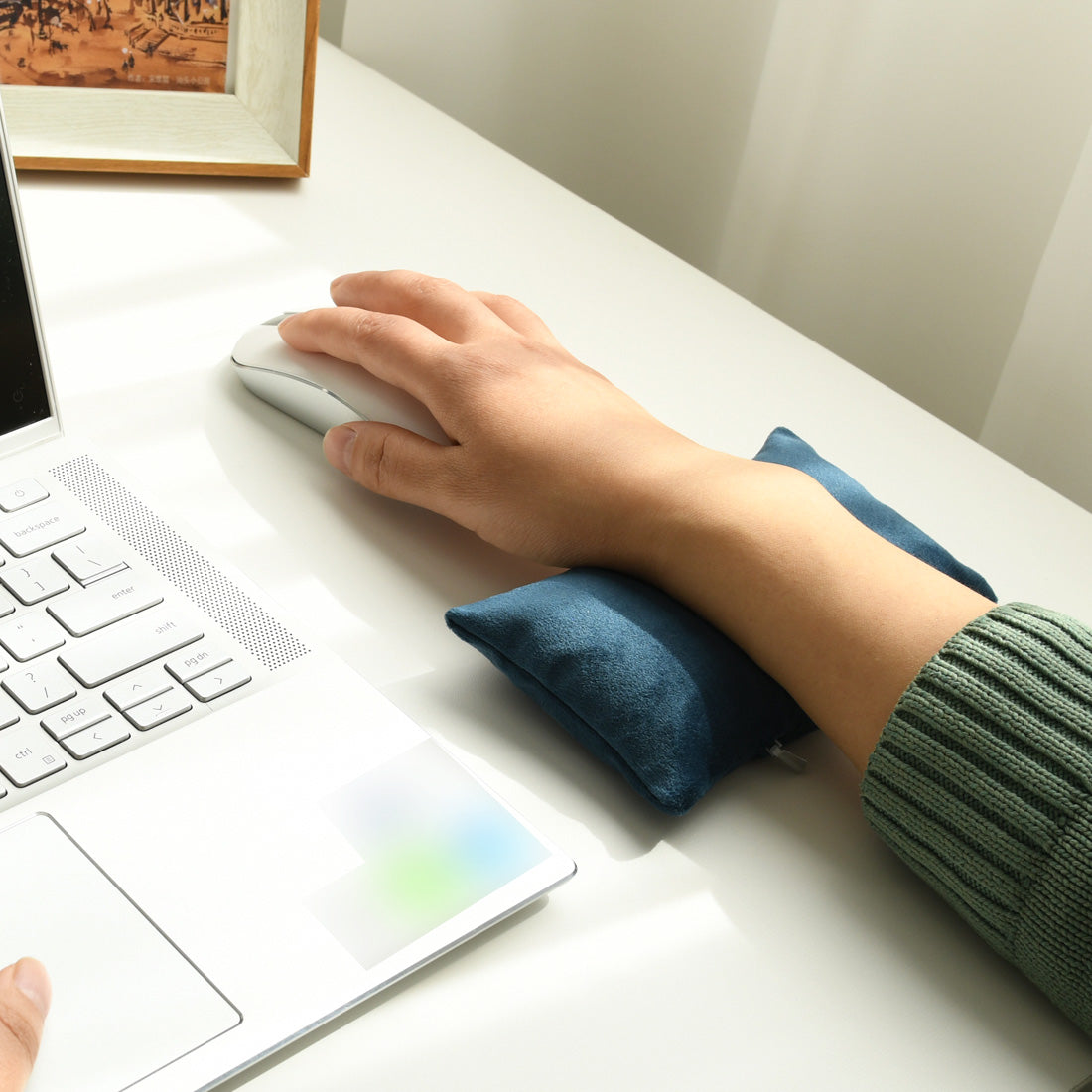 Ergonomic Bean Bag Wrist Rest for mouse, Carpal Tunnel Mouse Support Pad Filled Ergo Beads for Computer, Laptop, PC Gaming